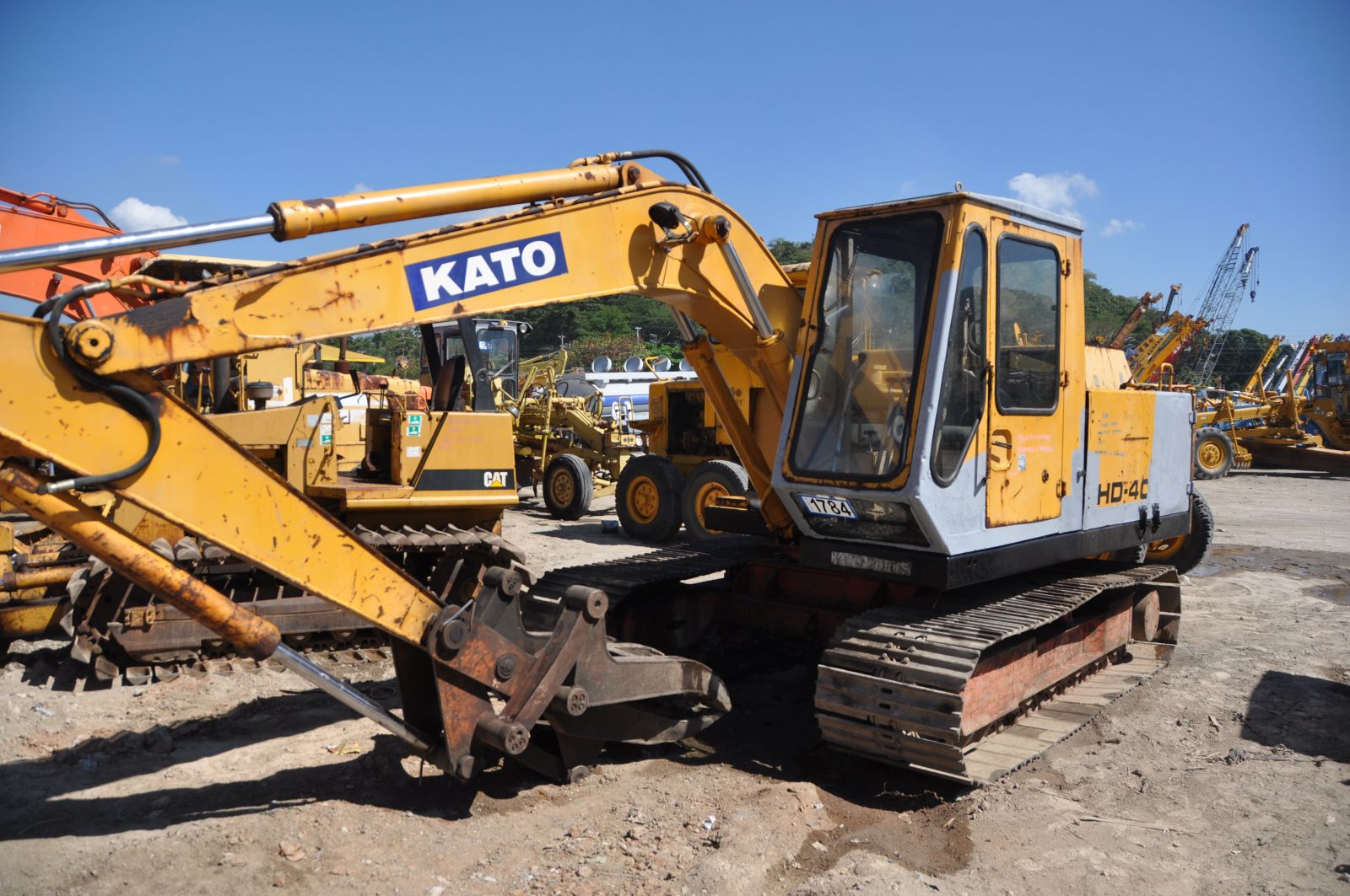 Excavator Kato hd 400 used