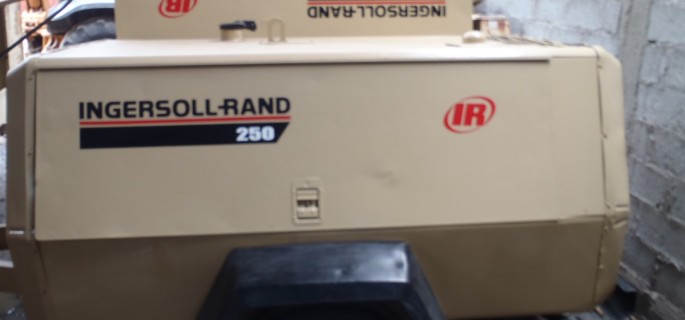 Ingersoll Rand 250 Kompressor Baugeräte Baumaschinen Hochdruckkompressor gebraucht