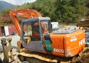 Hitachi EX100 Bagger Hydraulikbagger Kettenbagger excavator Raupenbagger Baumaschinen gebraucht Bilder