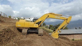 John Deere 330C LC Bagger Kettenbagger Raupenbagger Hydraulikbagger excavator Baumaschinen gebraucht Bilder