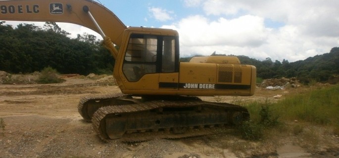 John Deere Bagger 790E LC Kettenbagger Hydraulikbagger excavator Baumaschinen Bilder News gebraucht